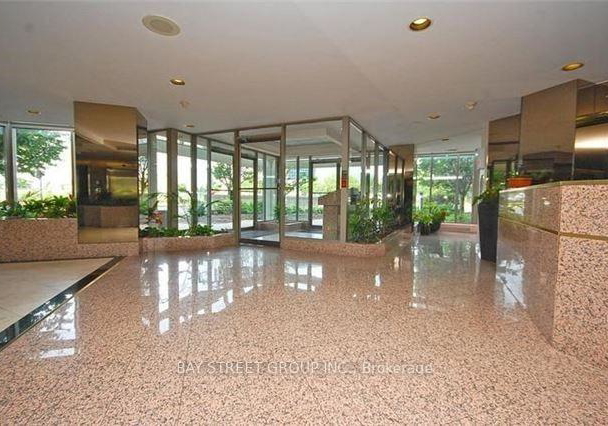 400-webb-drive-mississauga-ontario-w13672956