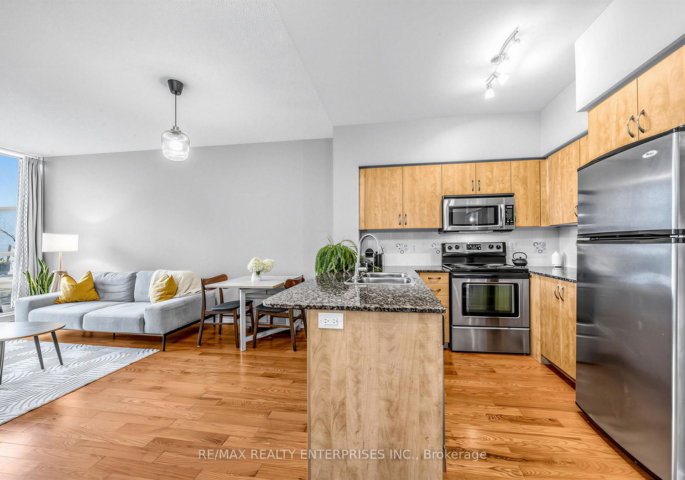 15-legion-road-toronto-etobicoke-ontario-w13673004