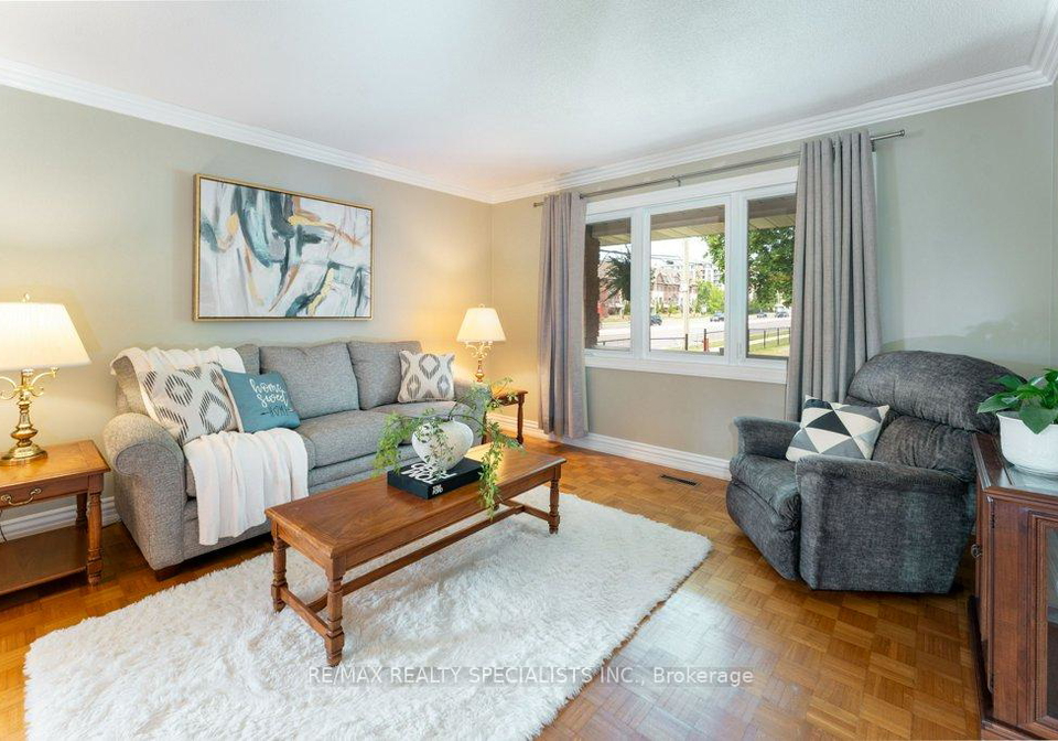 330-hickory-circle-oakville-ontario-w13673012