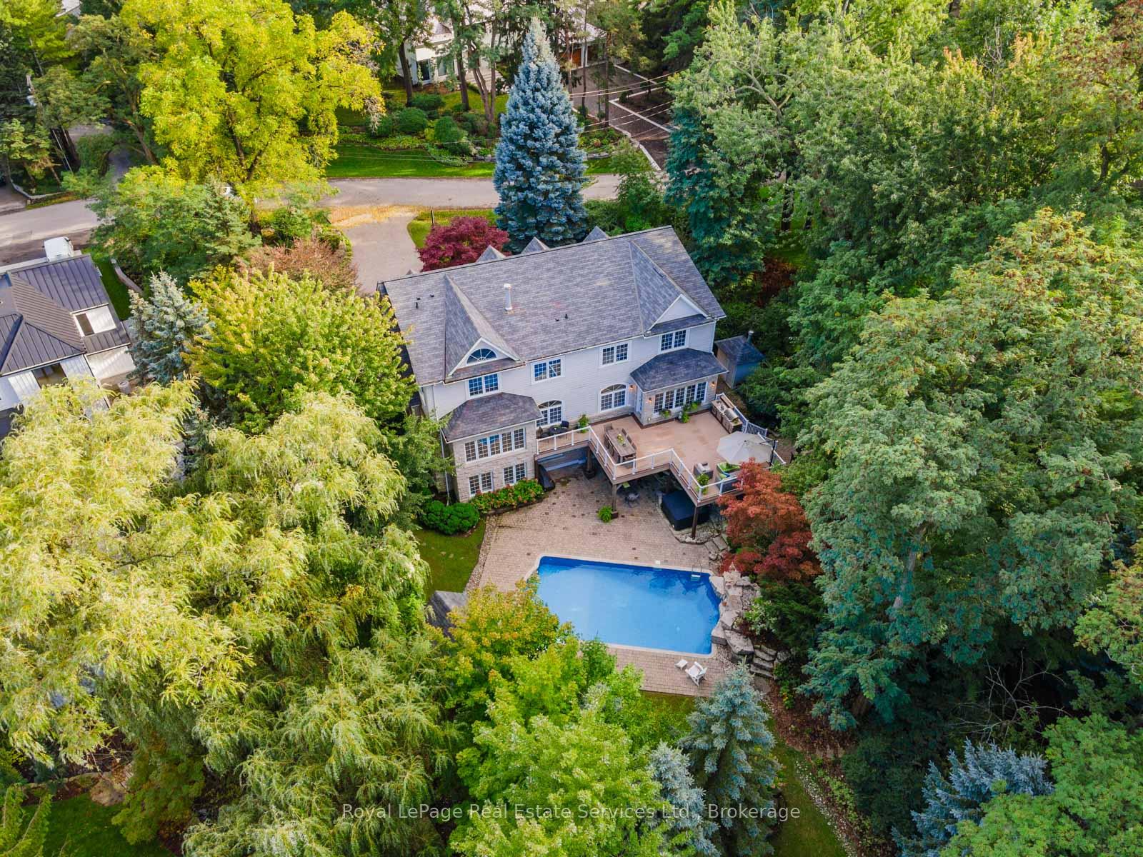 235-lakewood-drive-oakville-ontario-w13673302