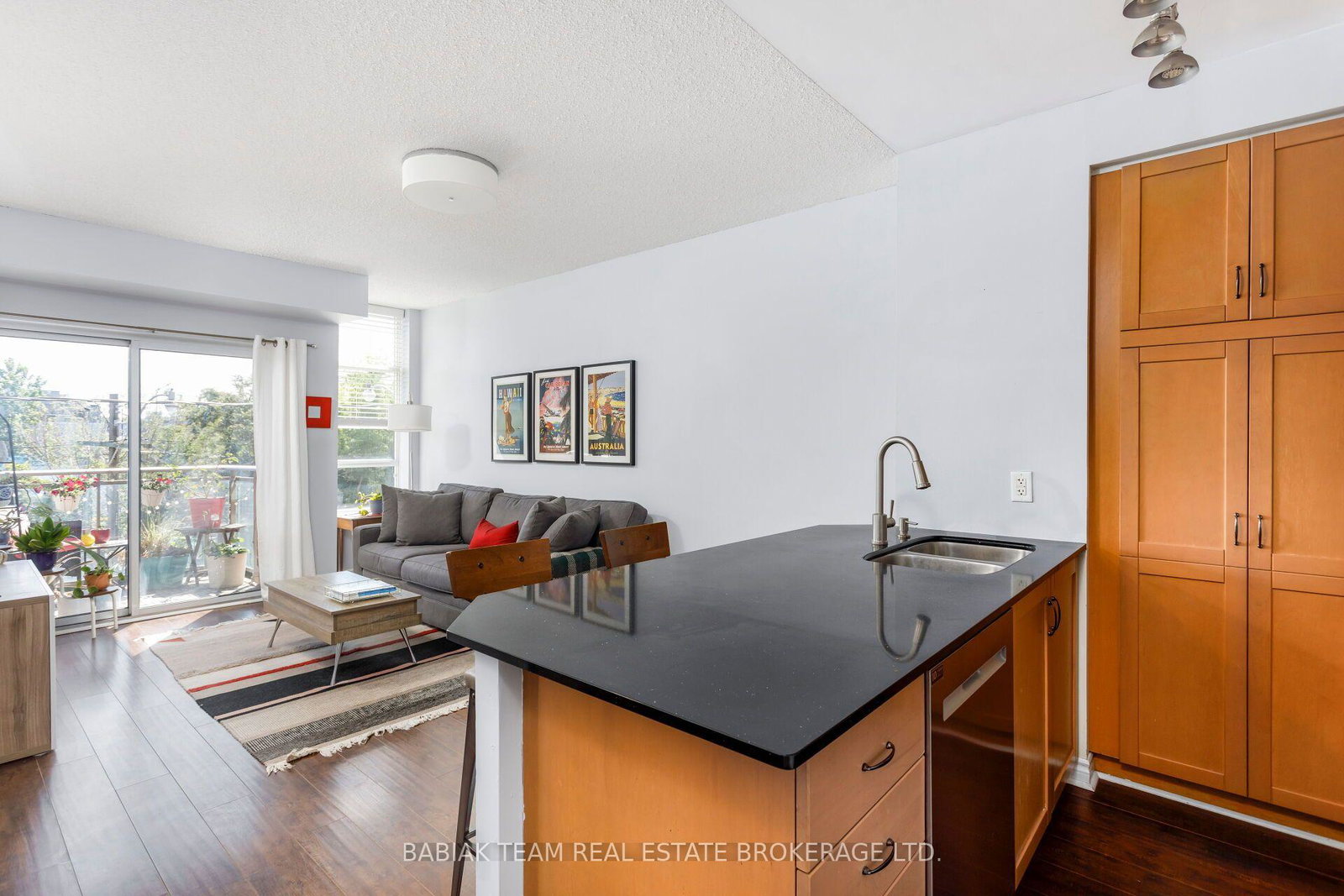 2495-dundas-street-west-toronto-toronto-ontario-w13673324