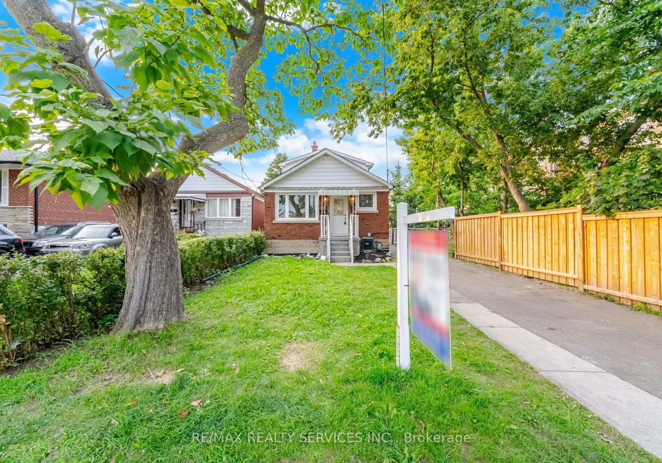 30-elder-avenue-toronto-etobicoke-ontario-w13673568