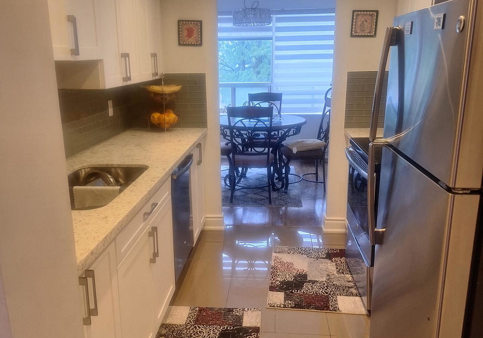 325-webb-drive-n-mississauga-ontario-w13673580