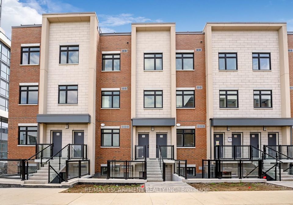 1075-douglas-mccurdy-common-mississauga-ontario-w13673708