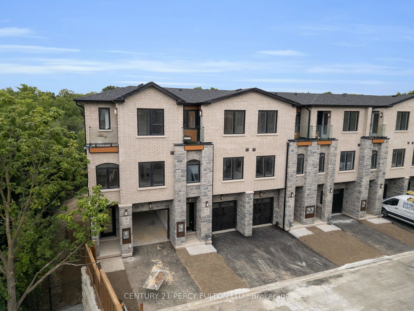 6636-clock-court-mississauga-ontario-w13673818