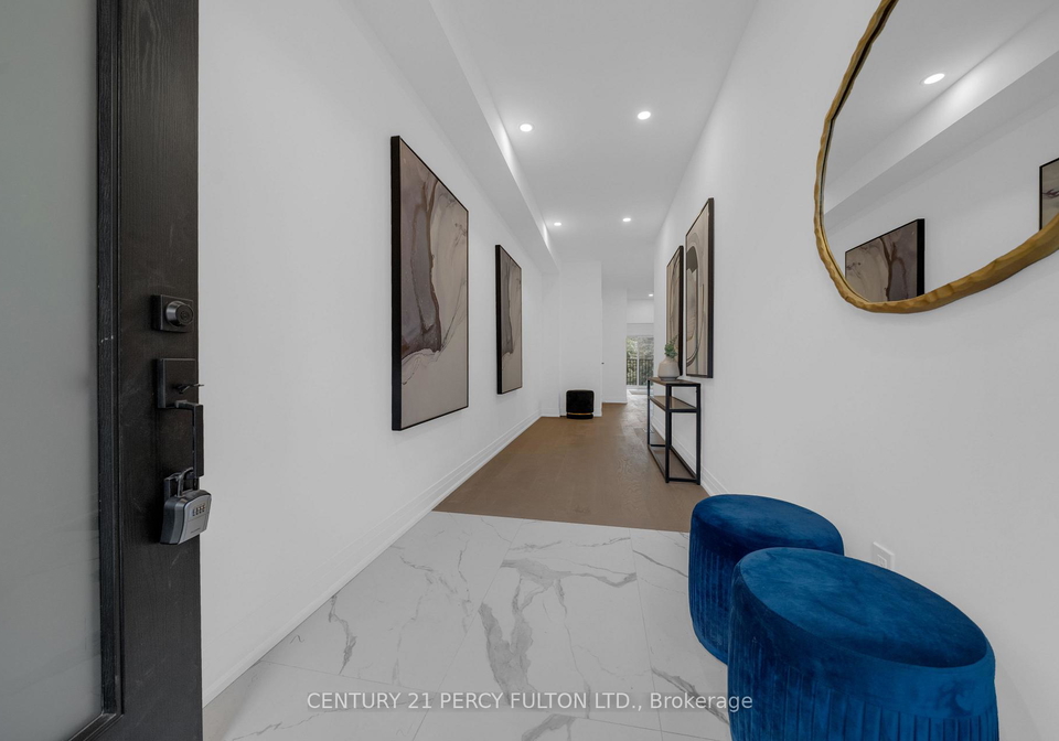 6636-clock-court-mississauga-ontario-w13673818