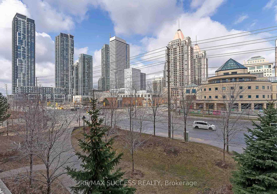 310-burnhamthorpe-road-w-mississauga-ontario-w13673898