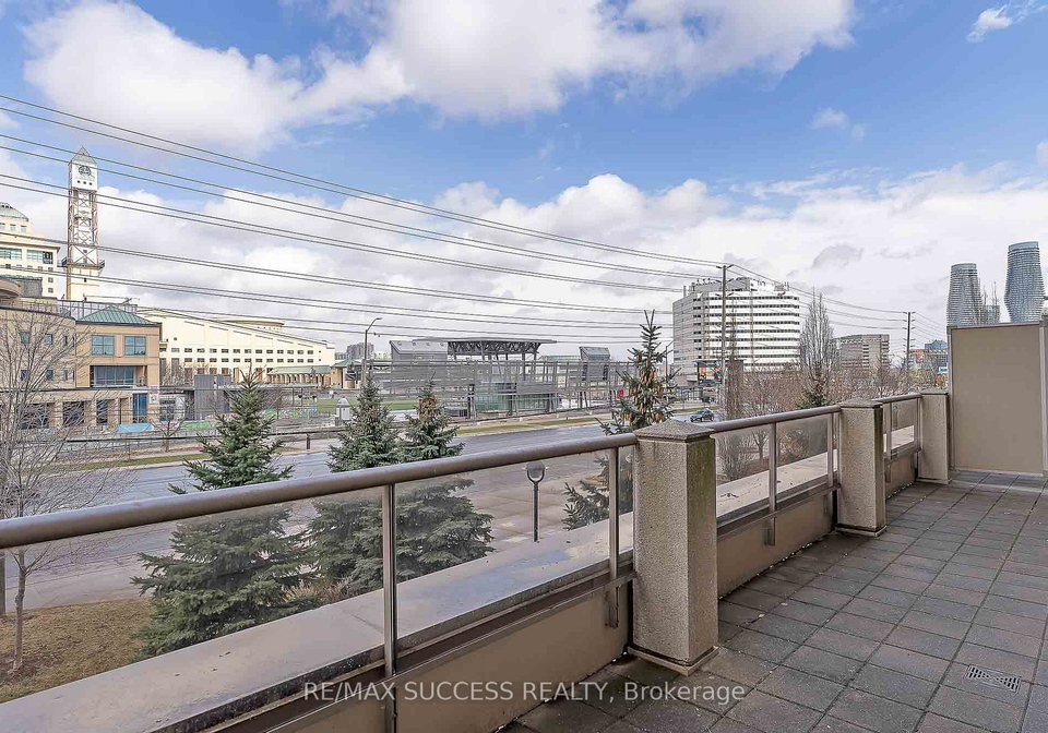310-burnhamthorpe-road-w-mississauga-ontario-w13673898