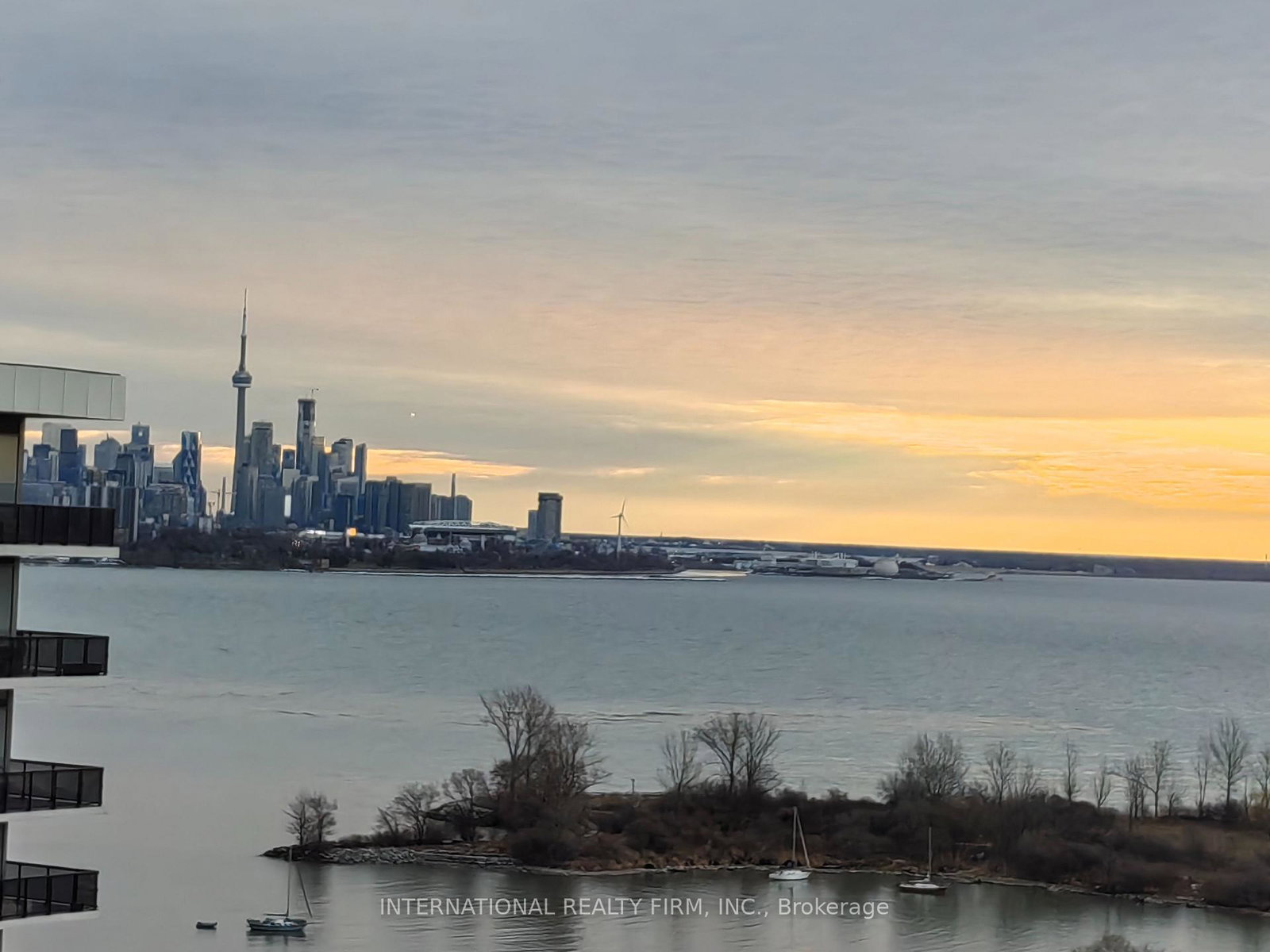33-shore-breeze-drive-toronto-etobicoke-ontario-w13674098