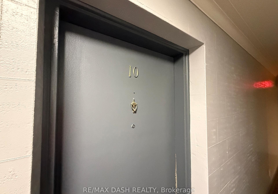 69-old-mill-terrace-toronto-etobicoke-ontario-w13674202