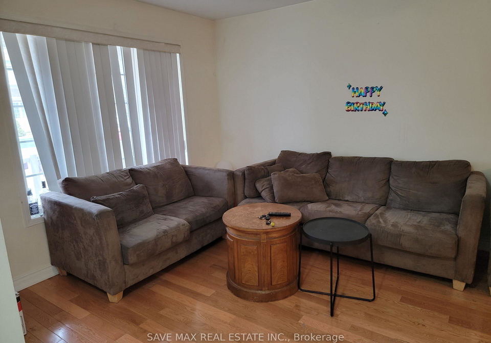 7-junction-crescent-brampton-ontario-w13674260