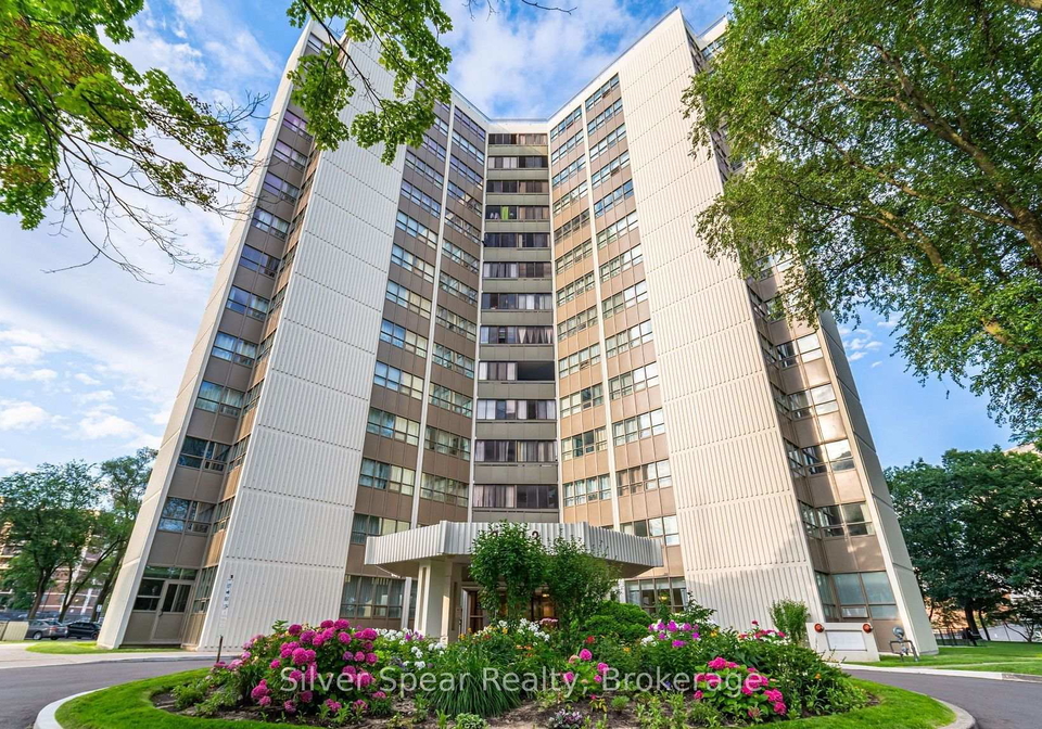 2323-confederation-parkway-mississauga-ontario-w13674336