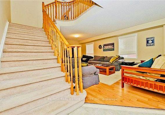 5673-flora-drive-burlington-ontario-w13674352