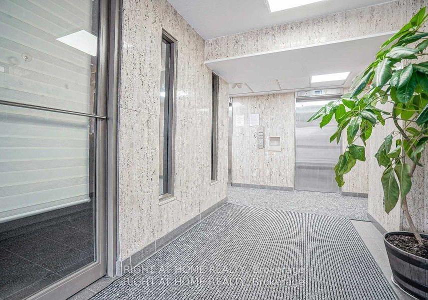 235-grandravine-drive-toronto-york-ontario-w13674398