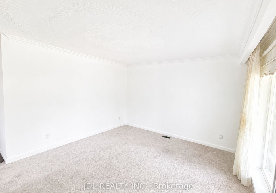 40-montana-avenue-toronto-york-ontario-w13674436