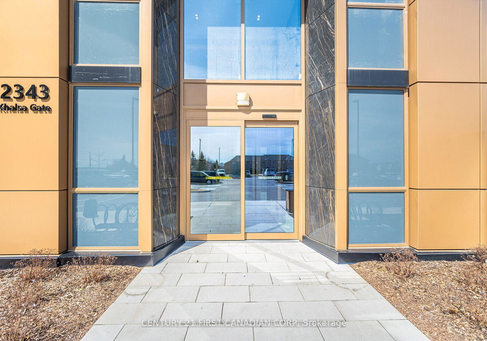 2343-e-khalsa-gate-e-oakville-ontario-w13674512
