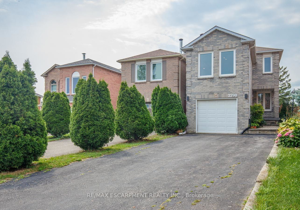 2790-huntingdon-trail-oakville-ontario-w13674528