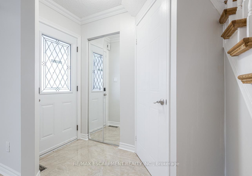 2790-huntingdon-trail-oakville-ontario-w13674528