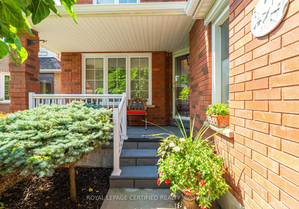 84-softneedle-avenue-brampton-ontario-w13674616