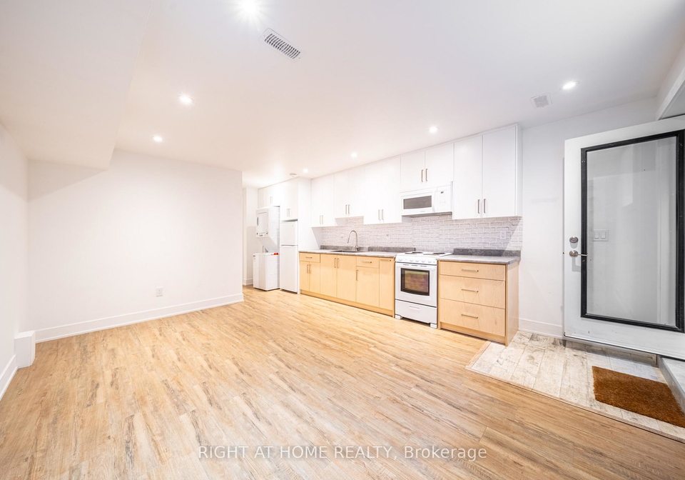 49b-east-drive-toronto-toronto-ontario-w13674660