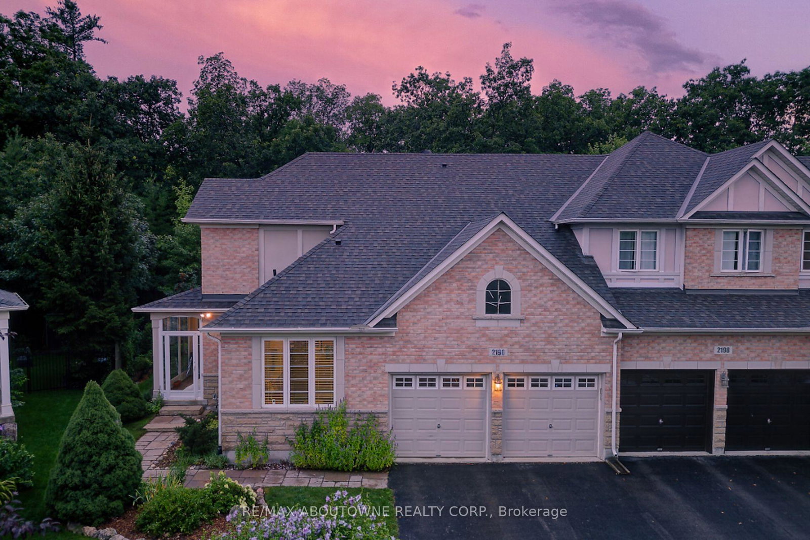 2196-emily-circle-oakville-ontario-w13674842