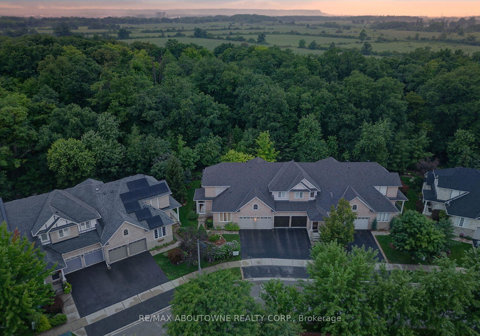 2196-emily-circle-oakville-ontario-w13674842