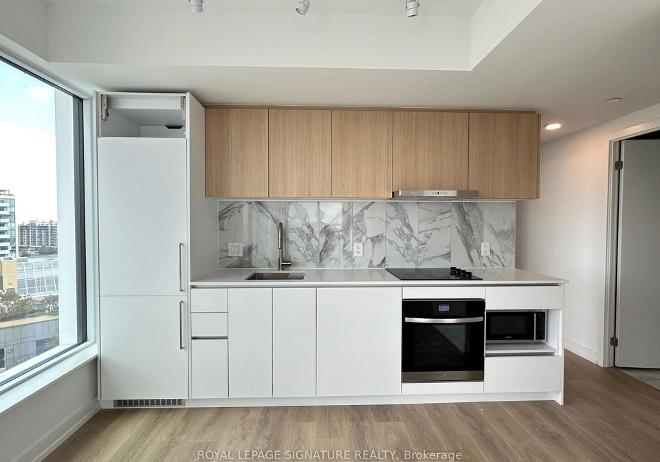 1100-sheppard-avenue-w-toronto-york-ontario-w13674868