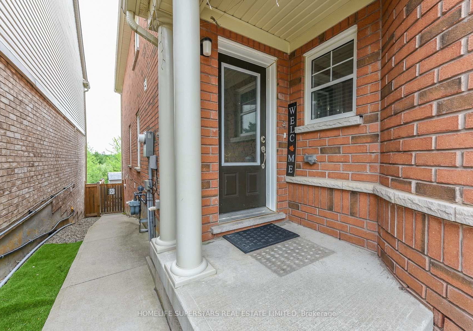 8-miracle-trail-n-brampton-ontario-w13674872