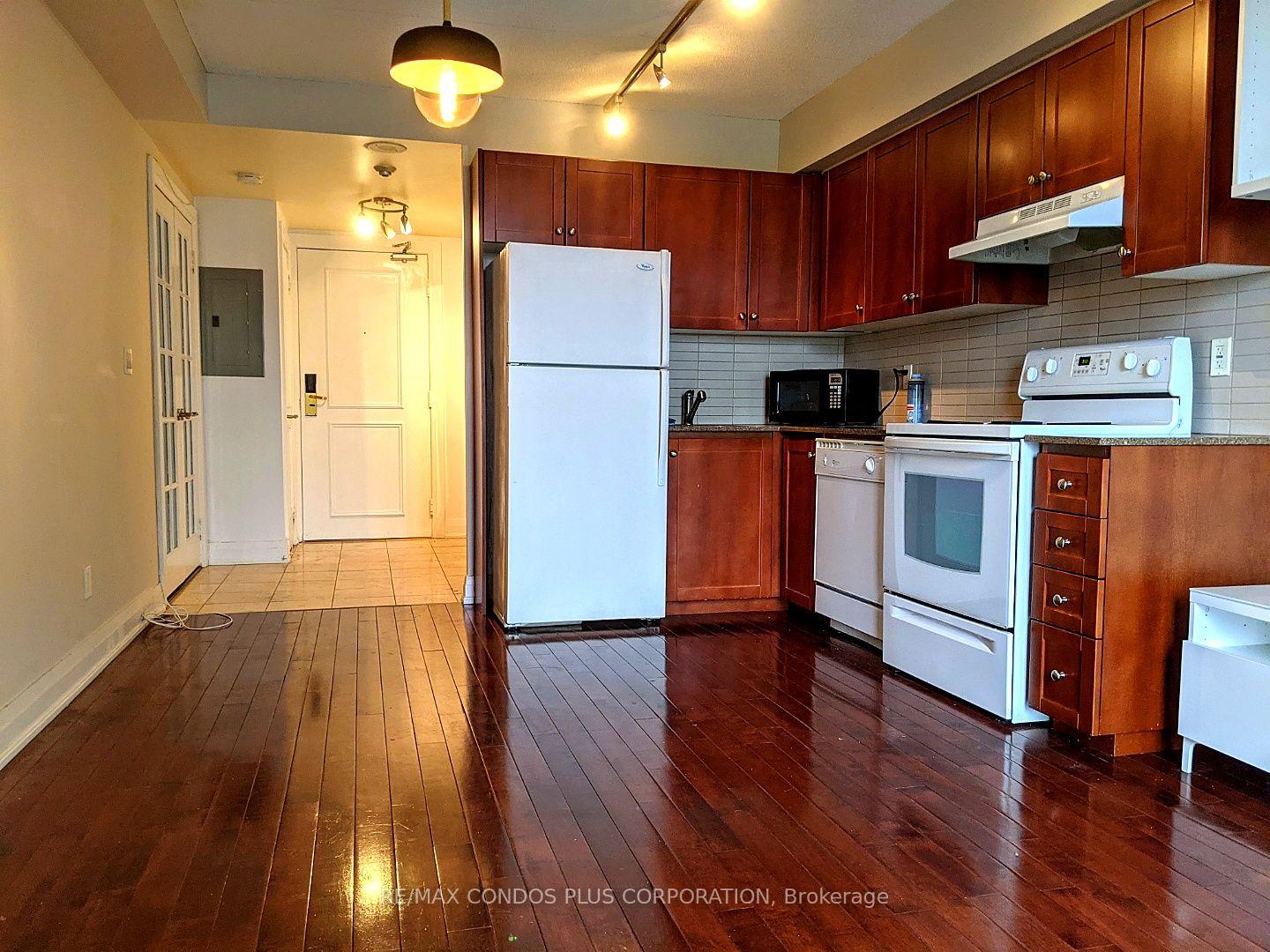 2737-keele-street-toronto-york-ontario-w13674966