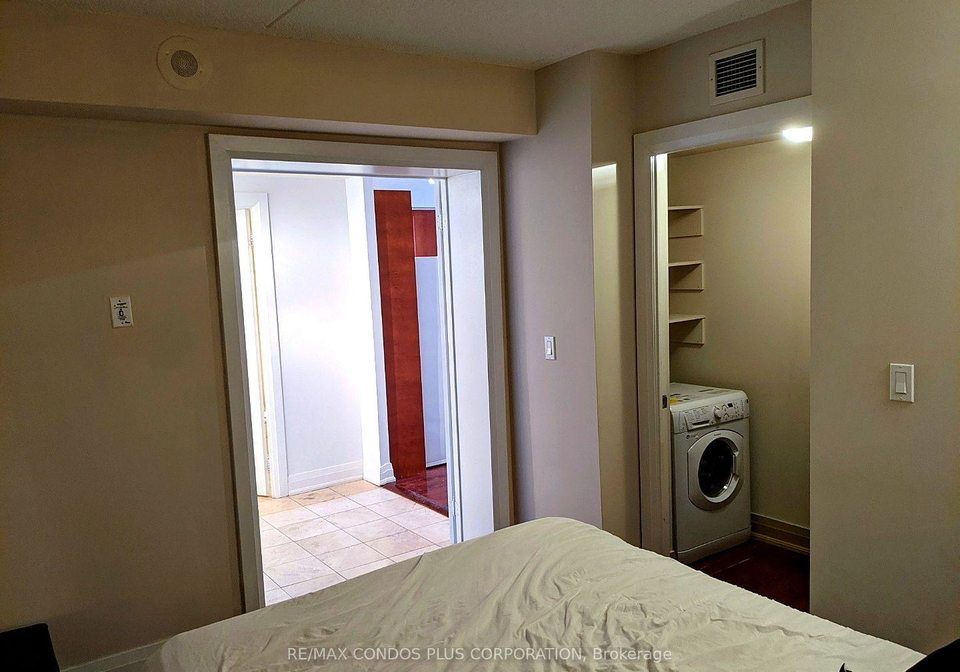 2737-keele-street-toronto-york-ontario-w13674966