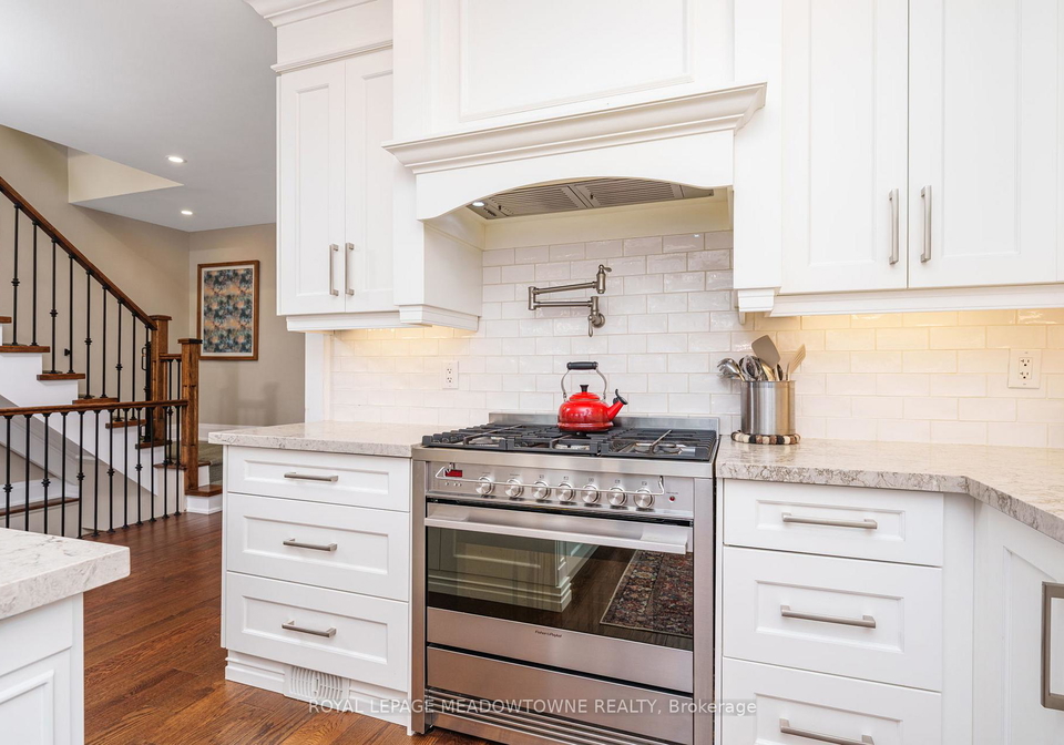 2-bennett-place-halton-hills-ontario-w13675024
