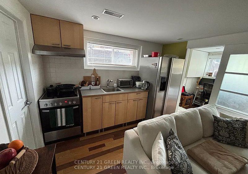 28-jellicoe-avenue-toronto-etobicoke-ontario-w13675196