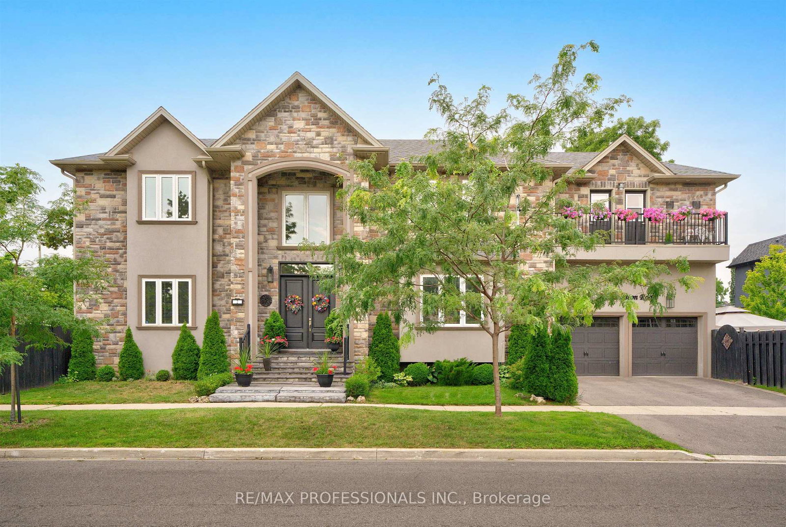 2-charleston-road-toronto-etobicoke-ontario-w13675324