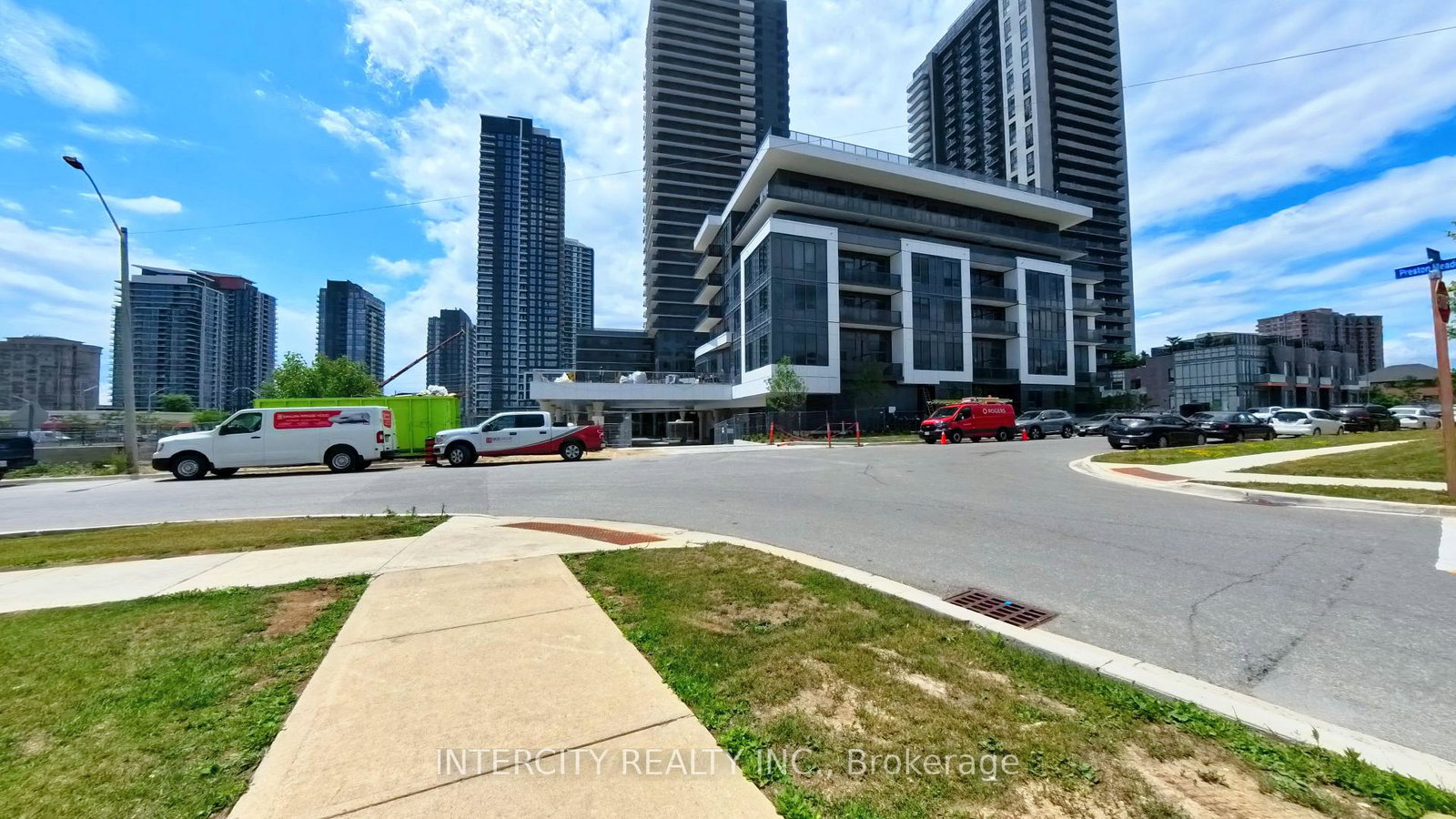 5105-hurontario-street-mississauga-ontario-w13675352