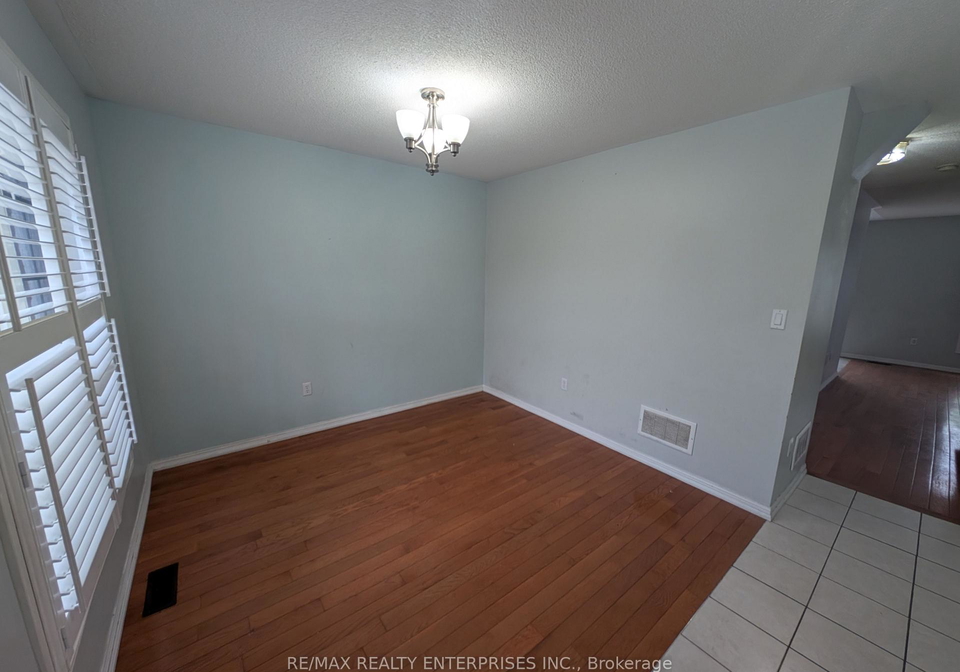 40-sweetwood-circle-brampton-ontario-w13675456