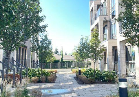 721-lawrence-avenue-w-toronto-north-york-ontario-w13675586