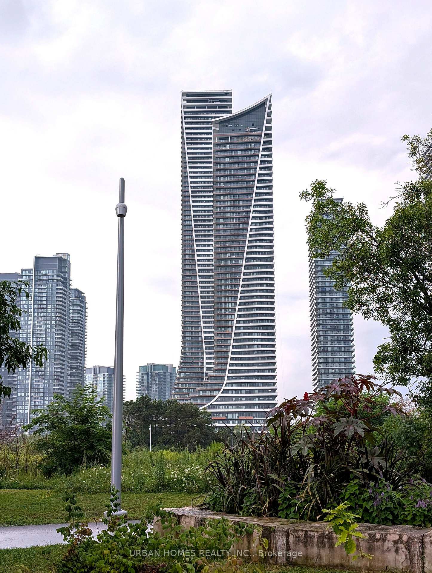 30-shore-breeze-drive-toronto-etobicoke-ontario-w13675606