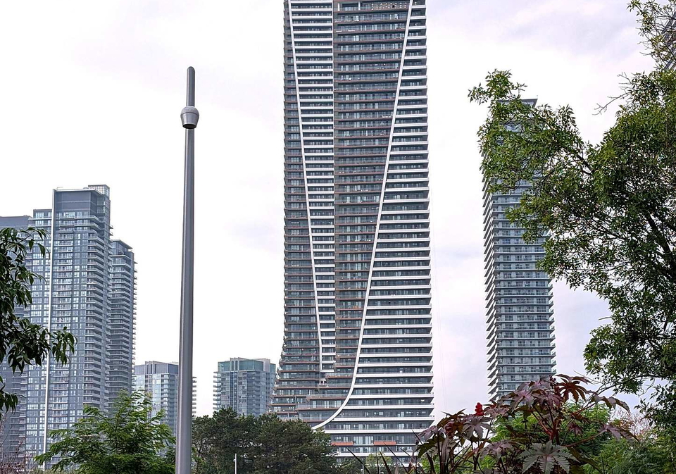 30-shore-breeze-drive-toronto-etobicoke-ontario-w13675606