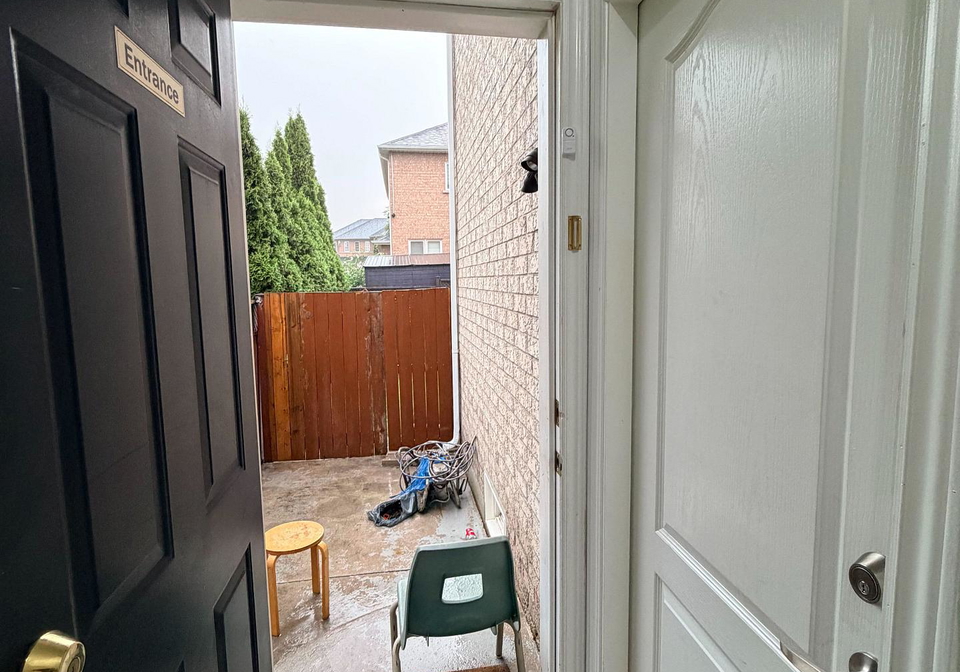 70-princess-valley-crescent-brampton-ontario-w13675714