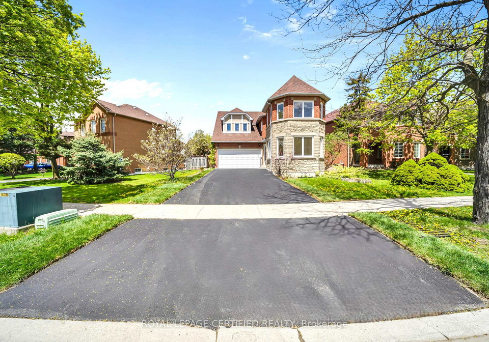 5016-natkarni-crescent-mississauga-ontario-w13675800