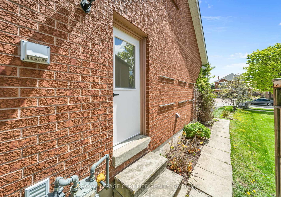 5016-natkarni-crescent-mississauga-ontario-w13675800