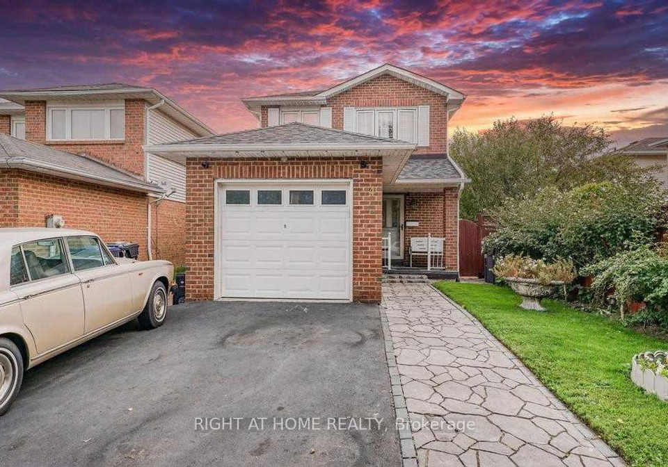 4-sunshade-place-brampton-ontario-w13675952