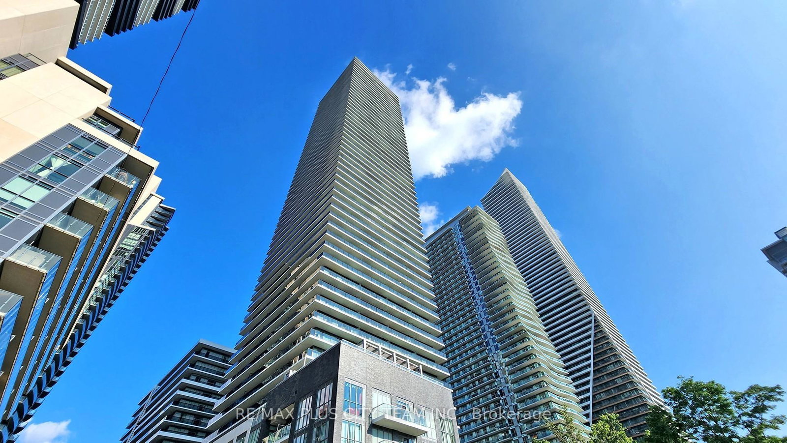 70-annie-craig-drive-w-toronto-etobicoke-ontario-w13676070