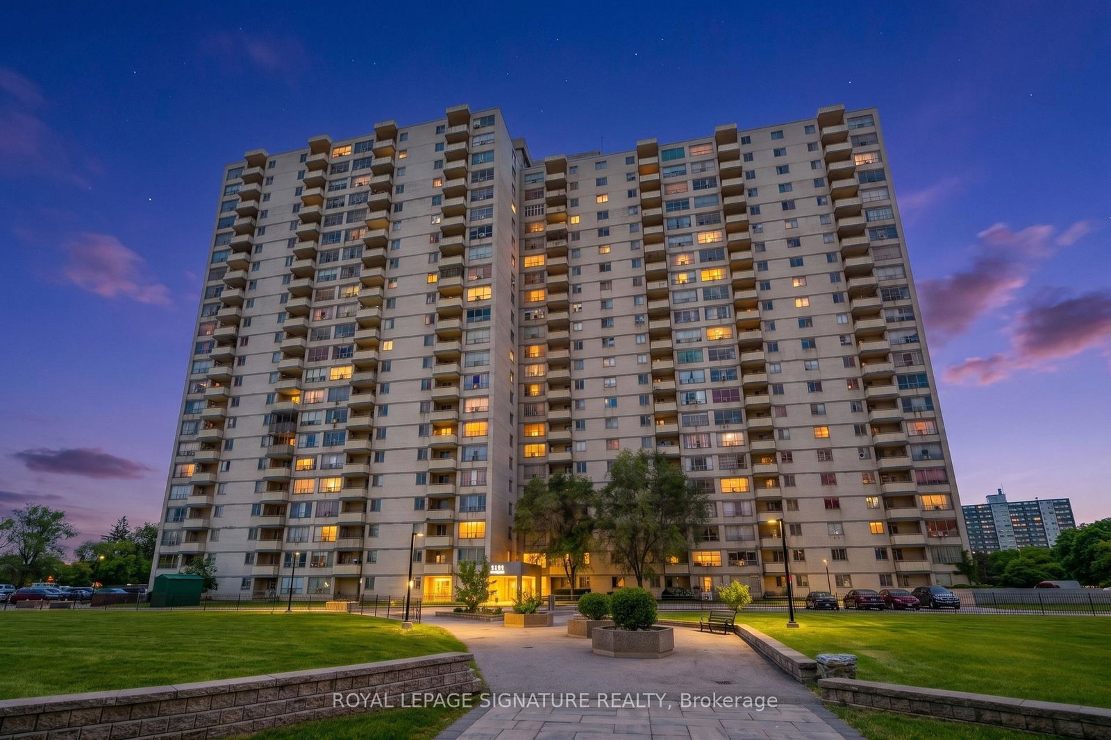 340-dixon-road-toronto-etobicoke-ontario-w13676074