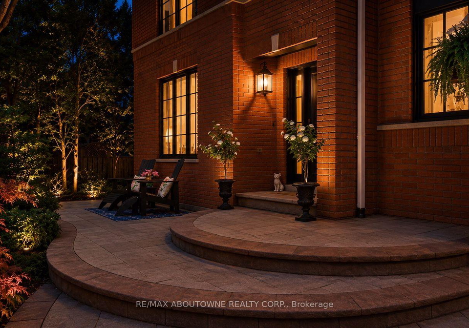 324-oakridge-court-oakville-ontario-w13676218