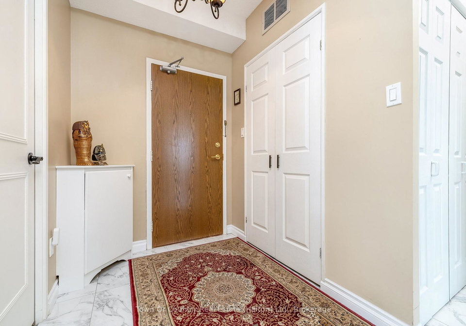 5250-lakeshore-road-burlington-ontario-w13676242