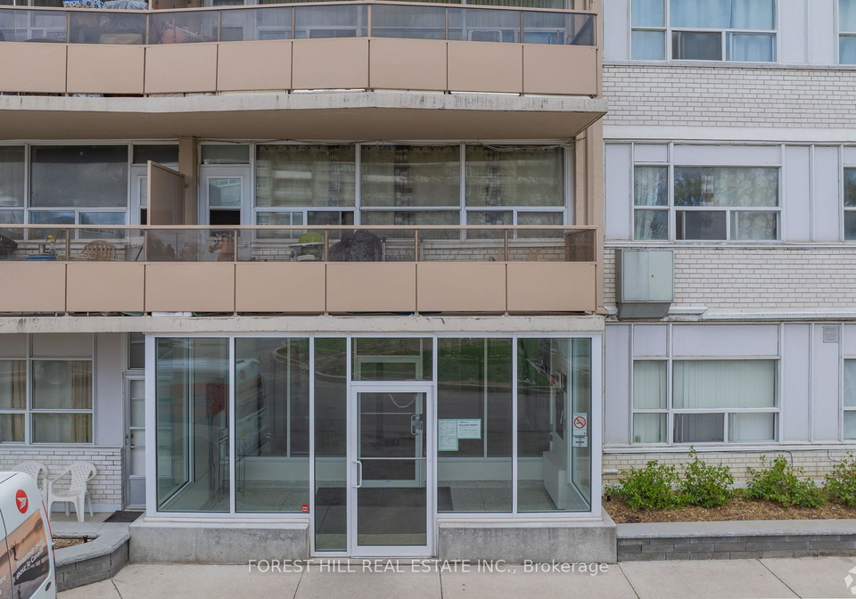 1130-wilson-avenue-toronto-york-ontario-w13676376