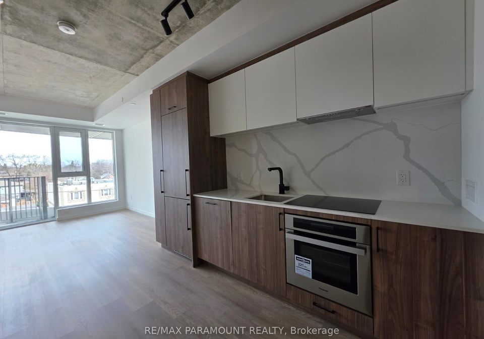 689-the-queensway-drive-toronto-etobicoke-ontario-w13676482