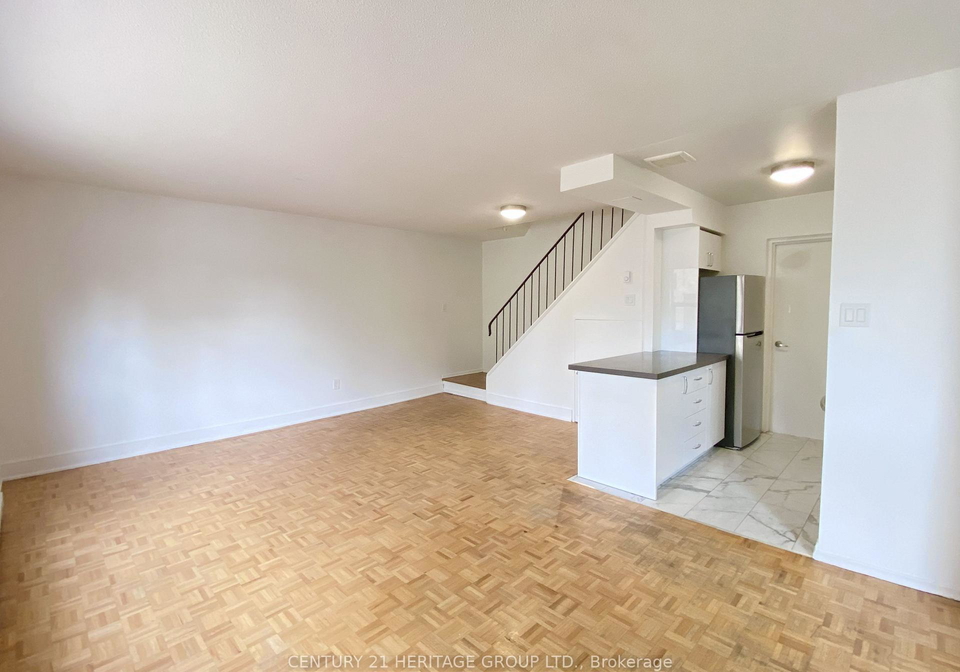 7555-goreway-drive-mississauga-ontario-w13676526