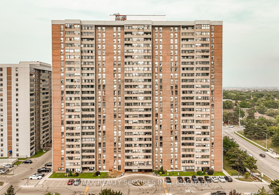 18-knightsbridge-road-brampton-ontario-w13676556
